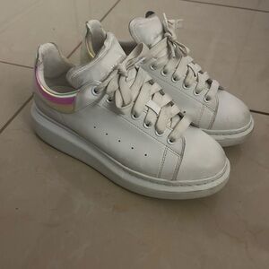 Alexander McQueen Iridescent